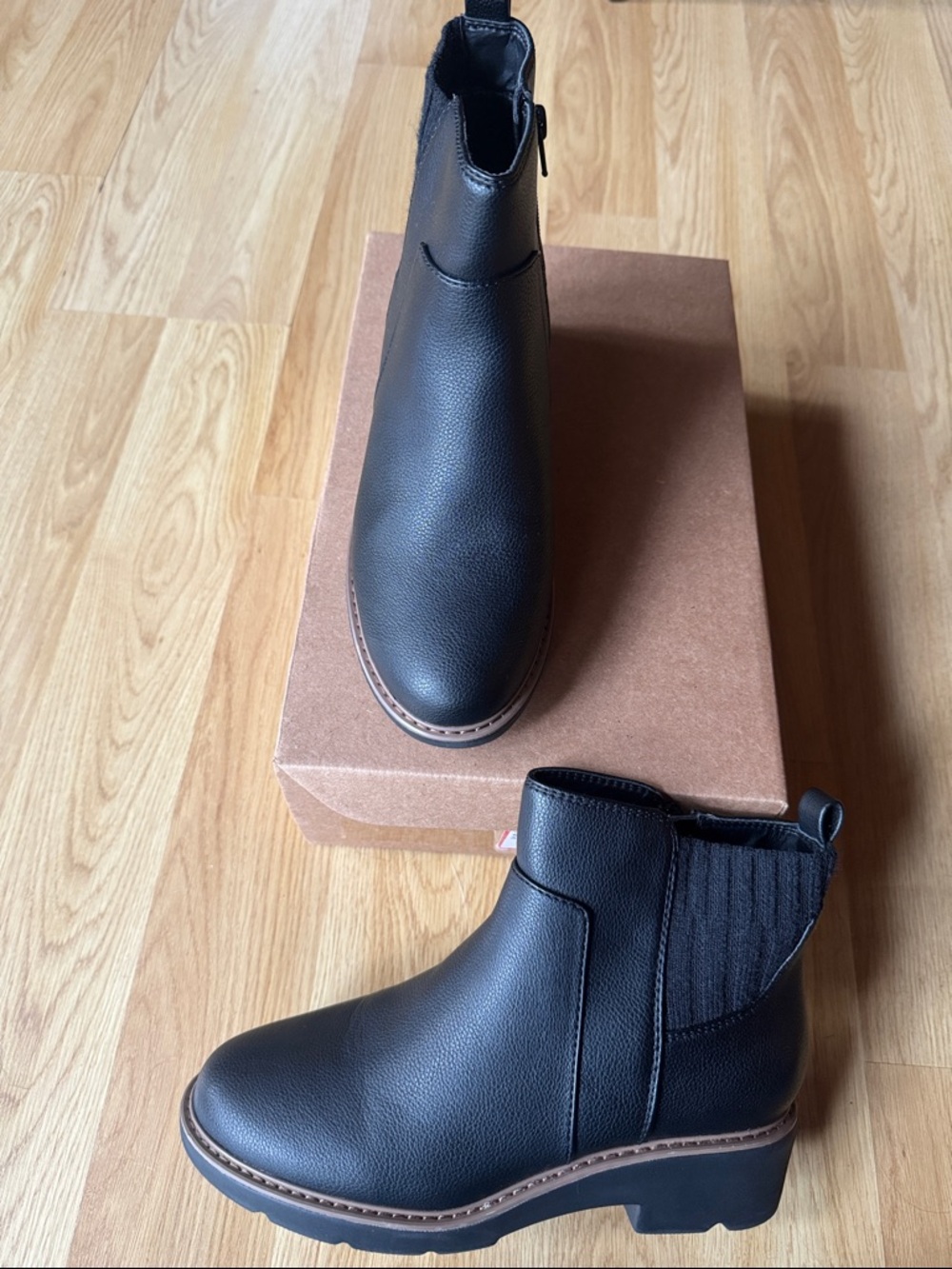 Kelly & Katie Size 9 9M Black Niaya  Boots women’s